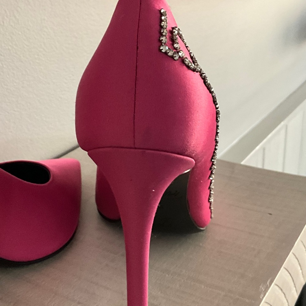 Louis Vuitton Fuchsia Heels with Crystal Logo - Picture 11 of 11